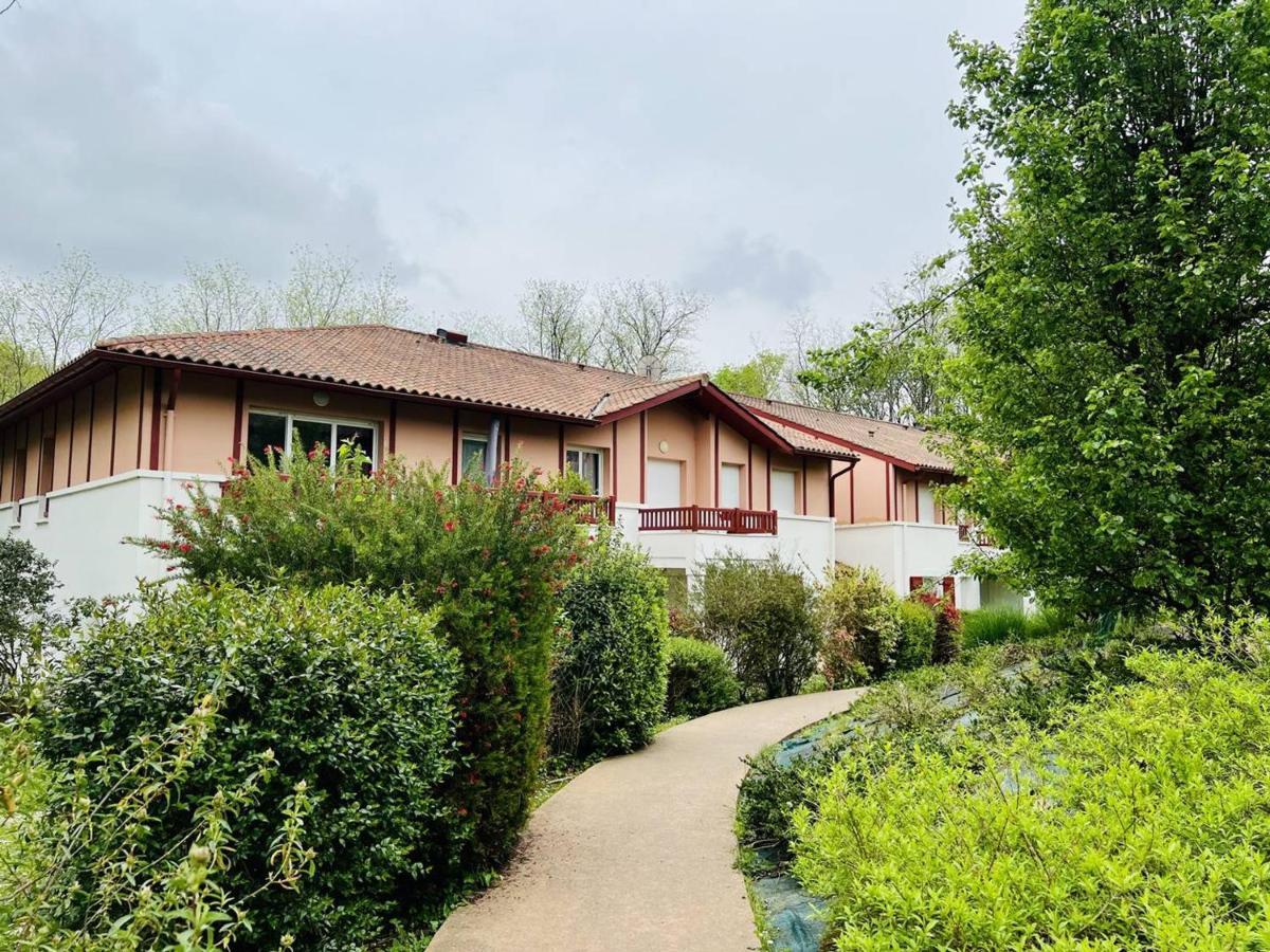 Appartement F2 A Cambo-Les-Bains Avec Piscine, Proche Thermes, Terrasse Et Parking - Fr-1-495-36 מראה חיצוני תמונה